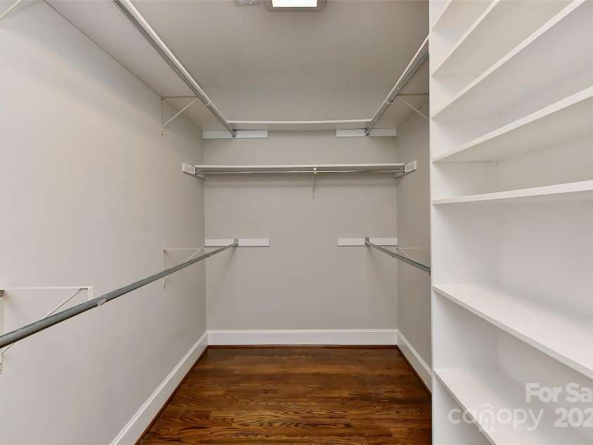 6623 Gaywind Drive, Charlotte, NC 28226.  MLS# CAR4277383, YatesRealty ID 26178. 