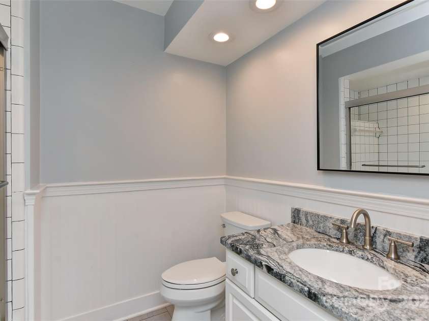 6623 Gaywind Drive, Charlotte, NC 28226.  MLS# CAR4277383, YatesRealty ID 26178. 