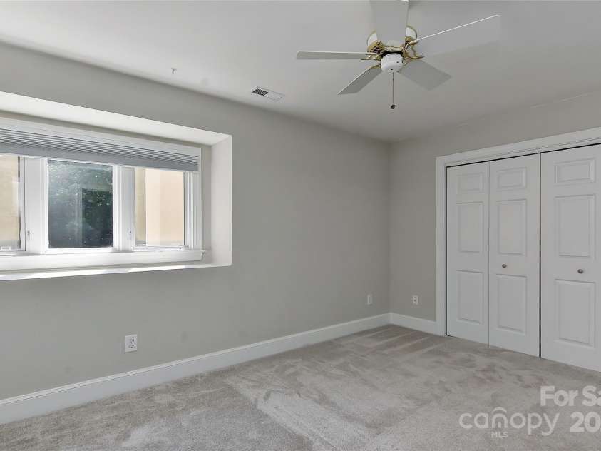 6623 Gaywind Drive, Charlotte, NC 28226.  MLS# CAR4277383, YatesRealty ID 26178. 
