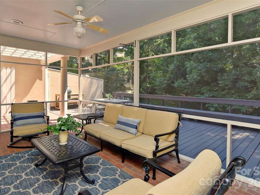 6623 Gaywind Drive, Charlotte, NC 28226.  MLS# CAR4277383, YatesRealty ID 26178. 