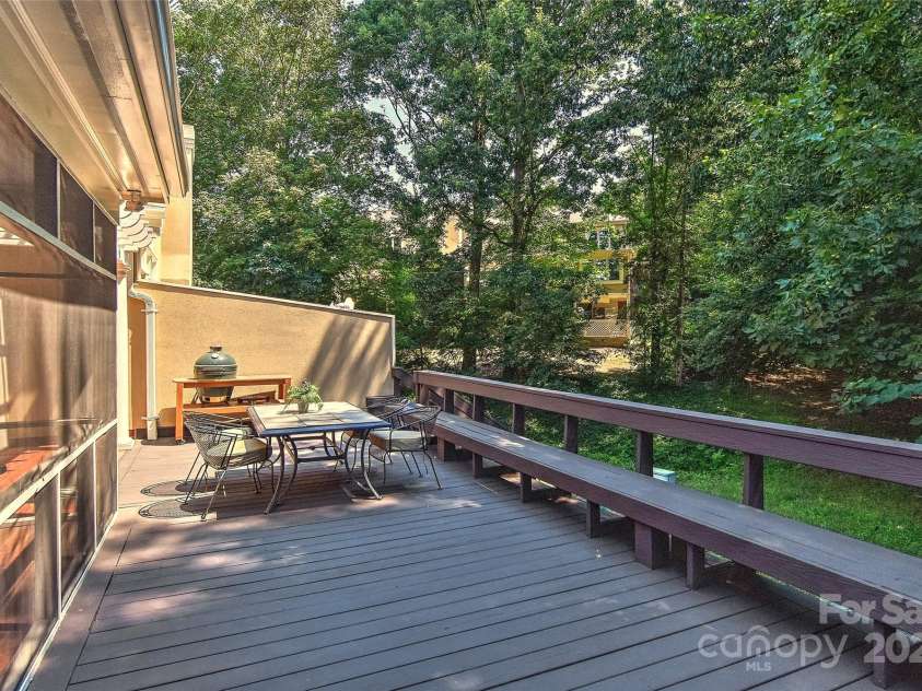6623 Gaywind Drive, Charlotte, NC 28226.  MLS# CAR4277383, YatesRealty ID 26178. 