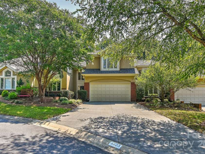 6623 Gaywind Drive, Charlotte, NC 28226.  MLS# CAR4277383, YatesRealty ID 26178. 