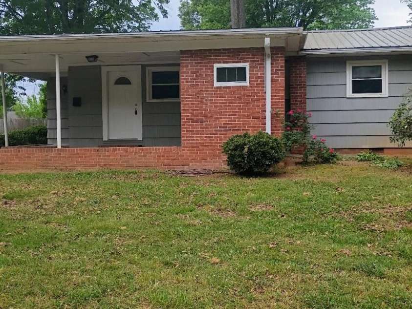 159 Edgewood Drive, Forest City, NC 28043.  MLS# CAR4342009, YatesRealty ID 26179. 