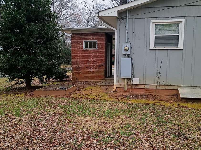 159 Edgewood Drive, Forest City, NC 28043.  MLS# CAR4342009, YatesRealty ID 26179. 