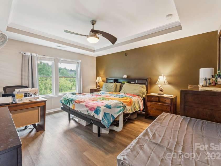 6412 Bluegill Road, Charlotte, NC 28216.  MLS# CAR4272269, YatesRealty ID 26179. 