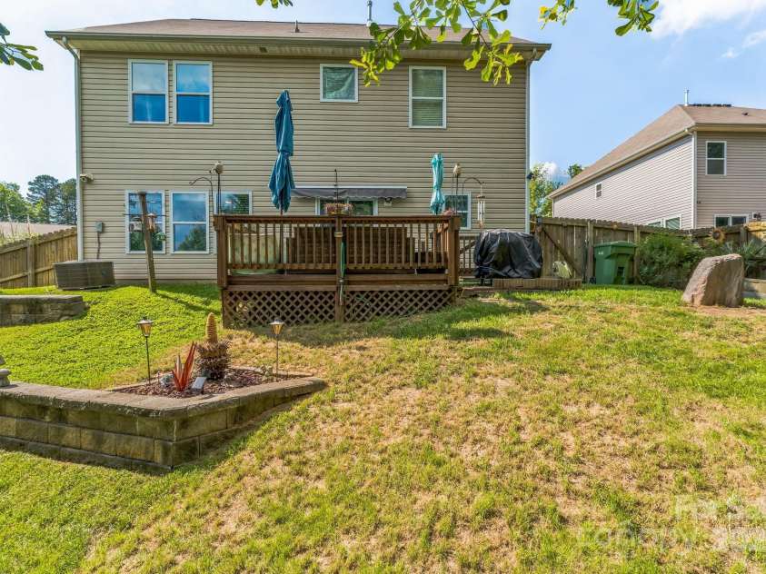 6412 Bluegill Road, Charlotte, NC 28216.  MLS# CAR4272269, YatesRealty ID 26179. 