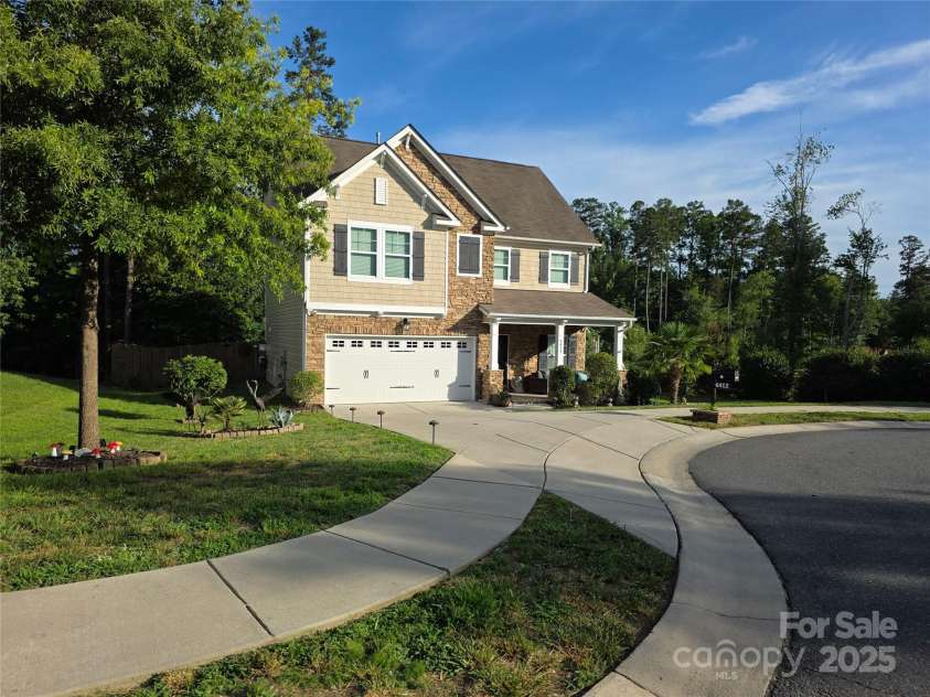 6412 Bluegill Road, Charlotte, NC 28216.  MLS# CAR4272269, YatesRealty ID 26179. 