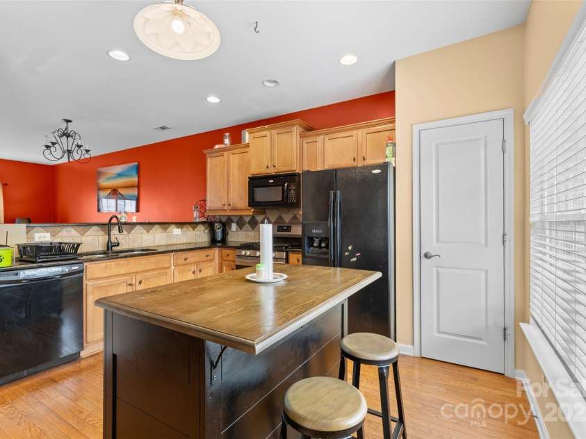 14139 Winford Lane, Charlotte, NC 28262.  MLS# CAR4231863, YatesRealty ID 2618. 