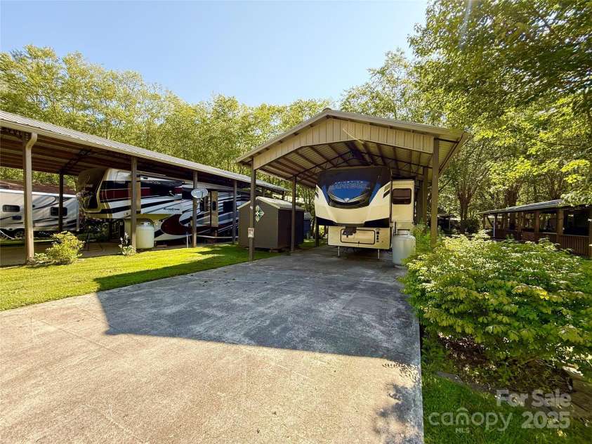 195 Finch Way, West Jefferson, NC 28694.  MLS# CAR4249763, YatesRealty ID 2618. 