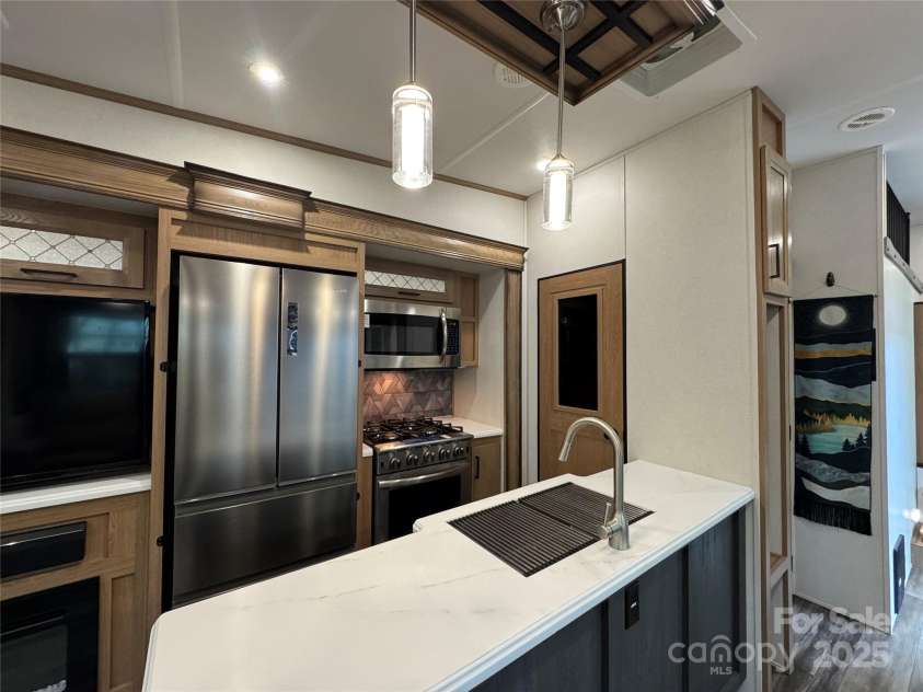 195 Finch Way, West Jefferson, NC 28694.  MLS# CAR4249763, YatesRealty ID 2618. 