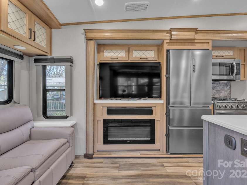 195 Finch Way, West Jefferson, NC 28694.  MLS# CAR4249763, YatesRealty ID 2618. 