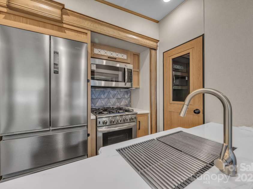 195 Finch Way, West Jefferson, NC 28694.  MLS# CAR4249763, YatesRealty ID 2618. 