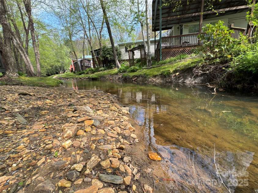 195 Finch Way, West Jefferson, NC 28694.  MLS# CAR4249763, YatesRealty ID 2618. 