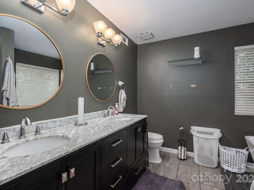 10925 Lassen Court, Charlotte, NC 28214.  MLS# CAR4270241, YatesRealty ID 26184. 
