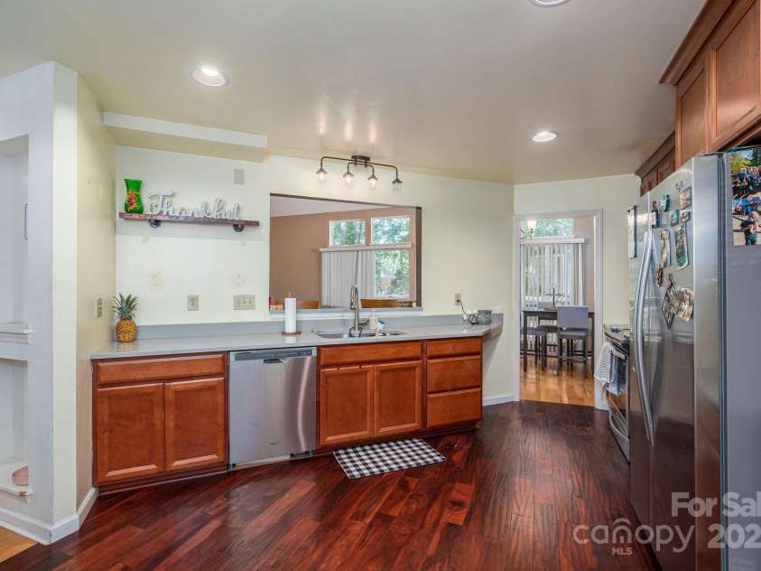 10925 Lassen Court, Charlotte, NC 28214.  MLS# CAR4270241, YatesRealty ID 26184. 