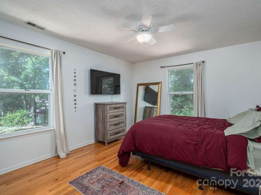 10925 Lassen Court, Charlotte, NC 28214.  MLS# CAR4270241, YatesRealty ID 26184. 