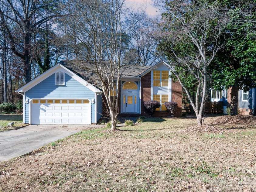 10925 Lassen Court, Charlotte, NC 28214.  MLS# CAR4329865, YatesRealty ID 26184. 