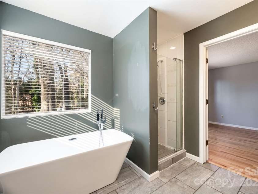 10925 Lassen Court, Charlotte, NC 28214.  MLS# CAR4329865, YatesRealty ID 26184. 