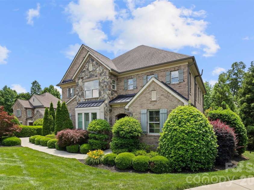 8703 Deakin Court, Waxhaw, NC 28173.  MLS# CAR4385726, YatesRealty ID 26184. 