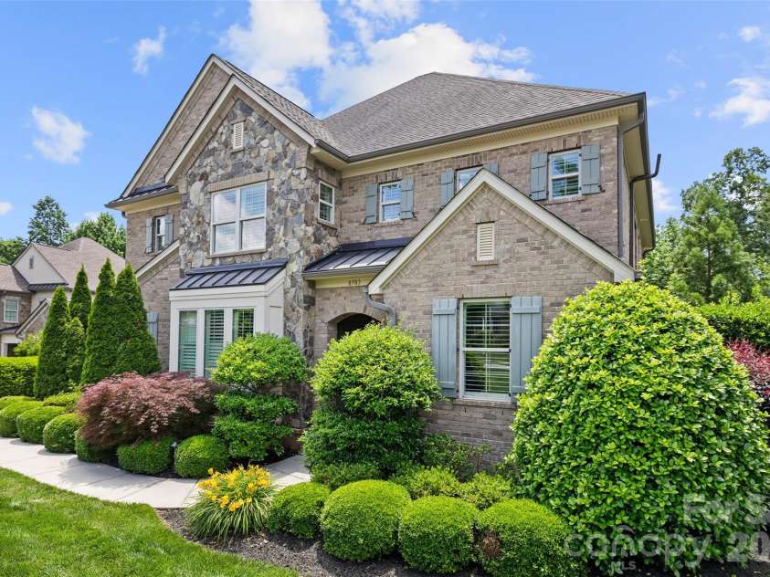8703 Deakin Court, Waxhaw, NC 28173.  MLS# CAR4385726, YatesRealty ID 26184. 