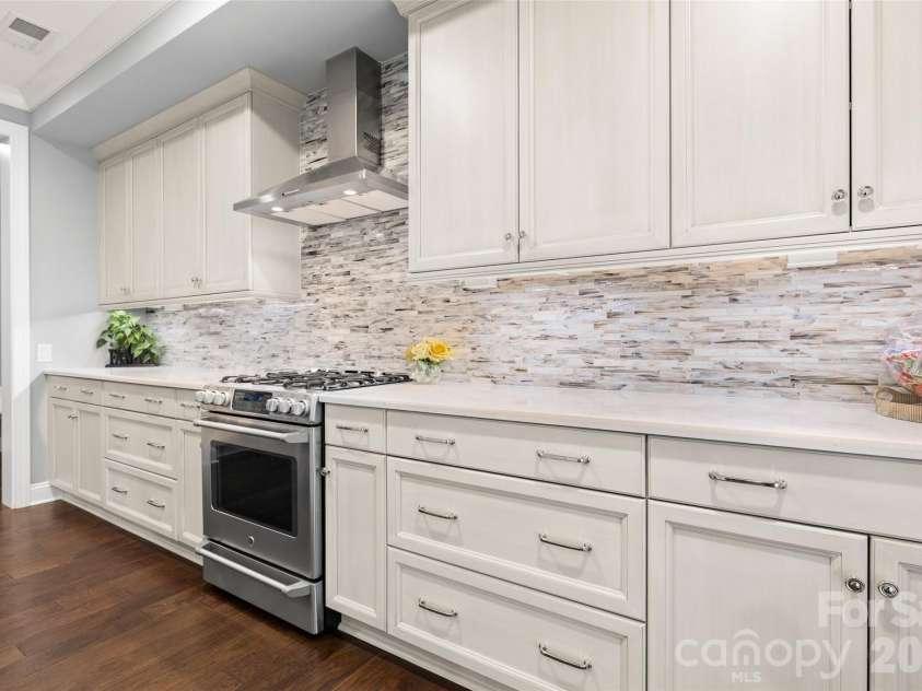 8703 Deakin Court, Waxhaw, NC 28173.  MLS# CAR4385726, YatesRealty ID 26184. 