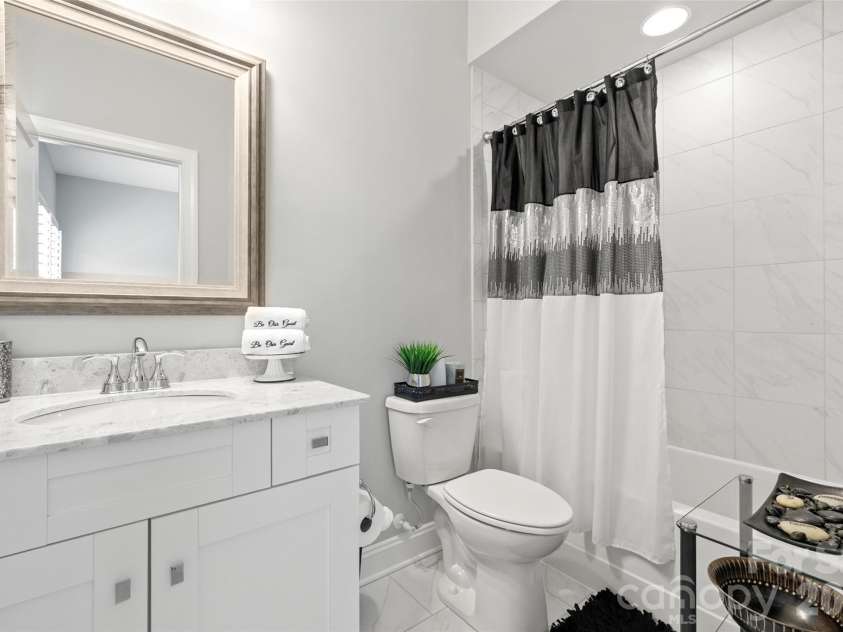 8703 Deakin Court, Waxhaw, NC 28173.  MLS# CAR4385726, YatesRealty ID 26184. 