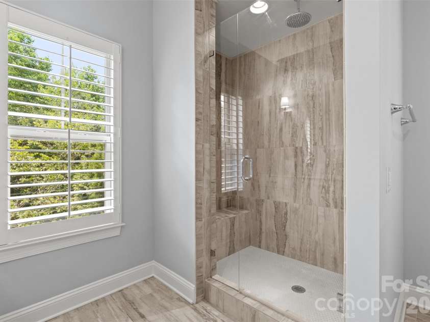 8703 Deakin Court, Waxhaw, NC 28173.  MLS# CAR4385726, YatesRealty ID 26184. Primary bath