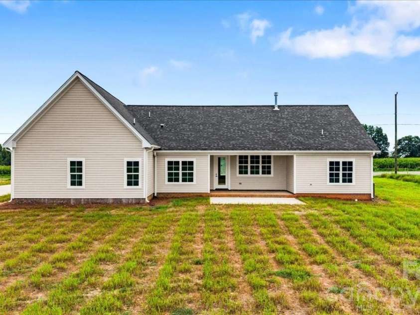 156 Greenhill Road, Mocksville, NC 27028.  MLS# CAR4387048, YatesRealty ID 26185. 