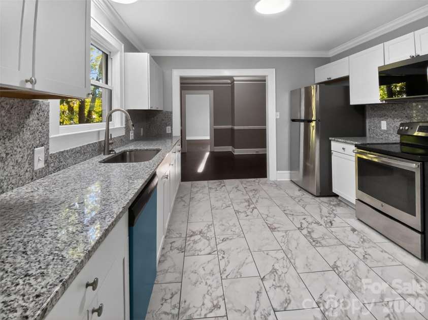 208 5th Street, Albemarle, NC 28001.  MLS# CAR4387165, YatesRealty ID 26186. 