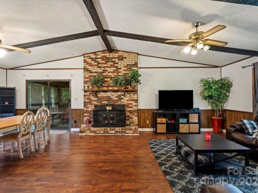 1808 Alpine Lane, Gastonia, NC 28054.  MLS# CAR4276235, YatesRealty ID 26187. 