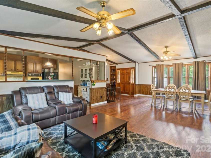 1808 Alpine Lane, Gastonia, NC 28054.  MLS# CAR4276235, YatesRealty ID 26187. 