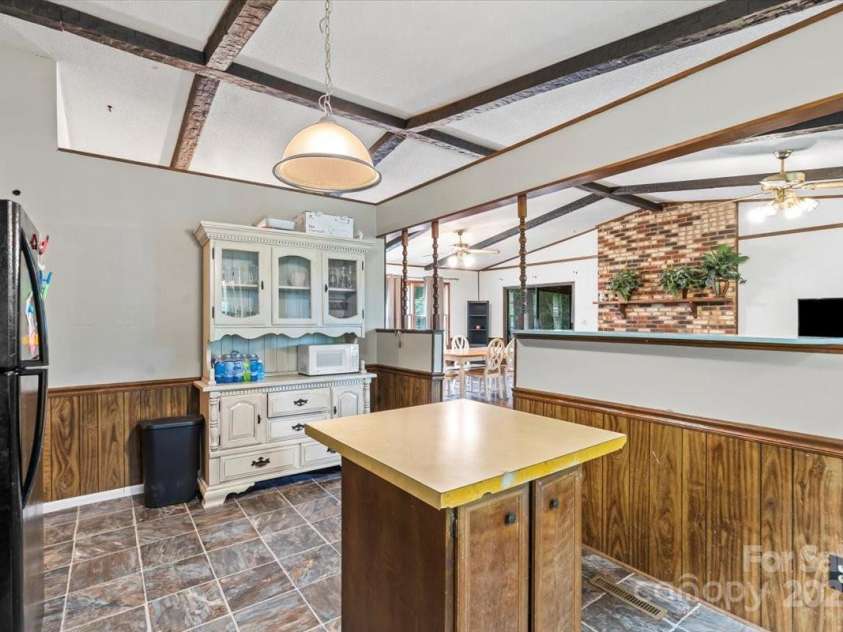 1808 Alpine Lane, Gastonia, NC 28054.  MLS# CAR4276235, YatesRealty ID 26187. 