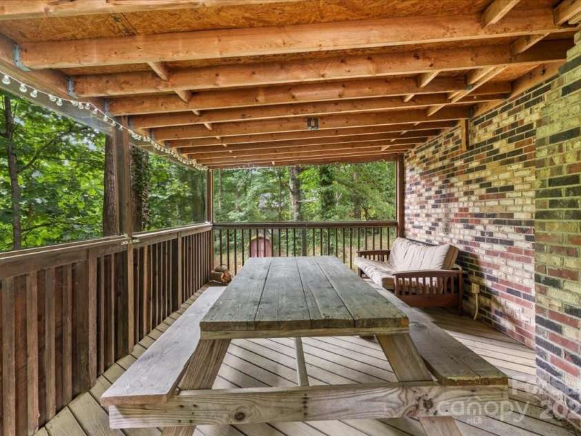 1808 Alpine Lane, Gastonia, NC 28054.  MLS# CAR4276235, YatesRealty ID 26187. 