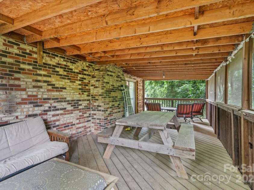 1808 Alpine Lane, Gastonia, NC 28054.  MLS# CAR4276235, YatesRealty ID 26187. 