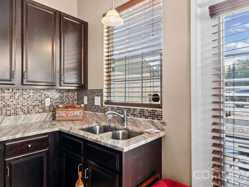11774 Redbridge Boulevard, Midland, NC 28097.  MLS# CAR4371561, YatesRealty ID 26189. 