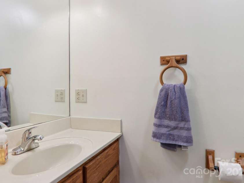 17 CRIPPLE CREEK Drive, Waynesville, NC 28785.  MLS# CAR4269422, YatesRealty ID 26189. 