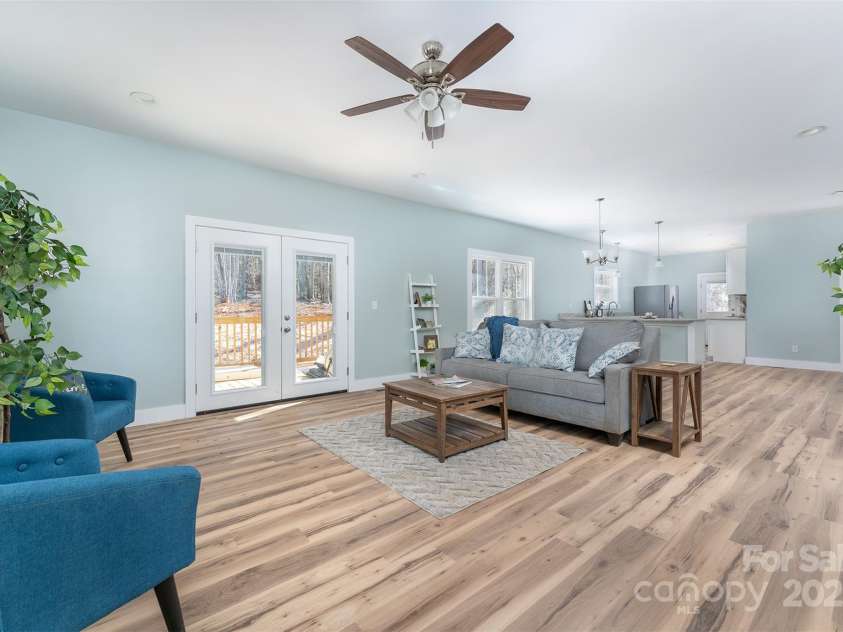 1585 South Main Street, Mars Hill, NC 28754.  MLS# CAR4196541, YatesRealty ID 2619. 