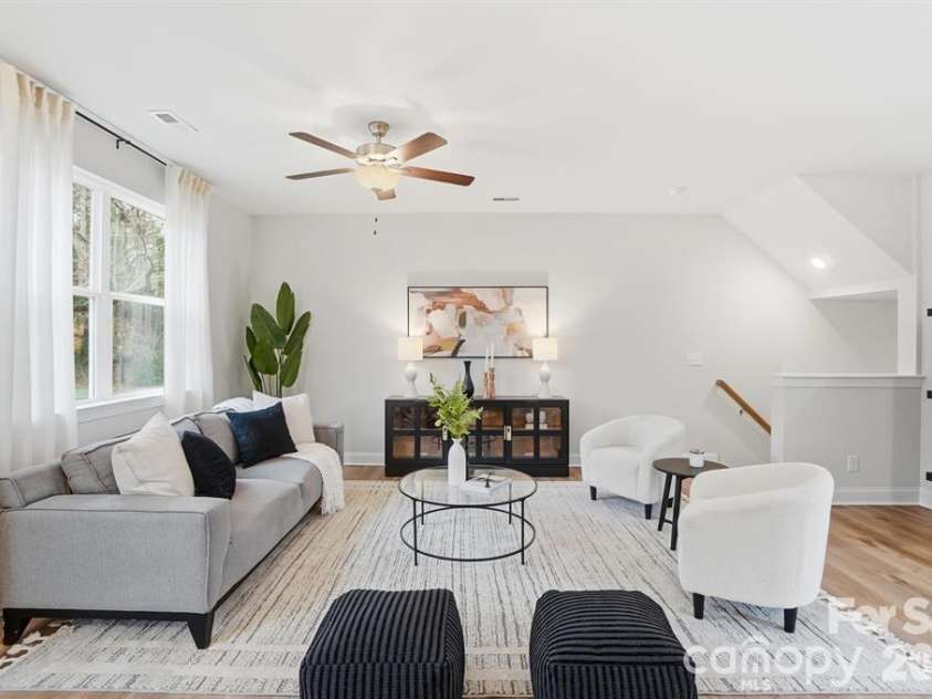 8929 Sharonbrook Drive, Charlotte, NC 28210.  MLS# CAR4398883, YatesRealty ID 2619. 