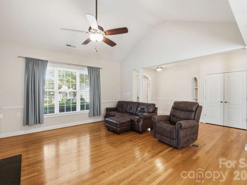 13344 Old Compton Court, Pineville, NC 28134.  MLS# CAR4385876, YatesRealty ID 26190. 