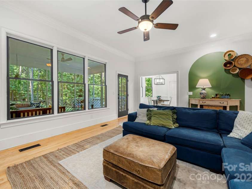 480 Robinson Road, Mooresville, NC 28117.  MLS# CAR4276641, YatesRealty ID 26190. 