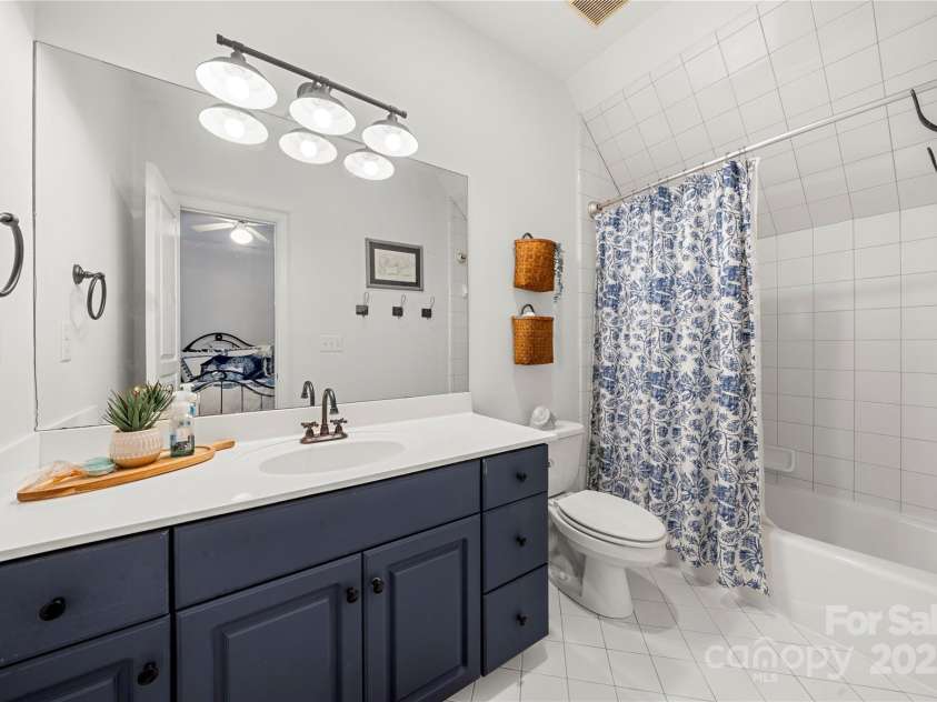 480 Robinson Road, Mooresville, NC 28117.  MLS# CAR4276641, YatesRealty ID 26190. 