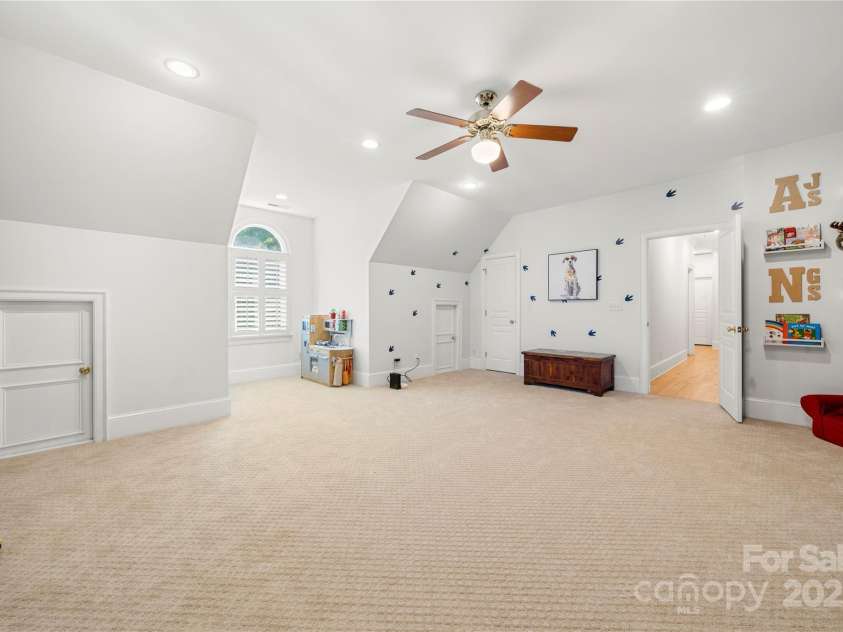 480 Robinson Road, Mooresville, NC 28117.  MLS# CAR4276641, YatesRealty ID 26190. 