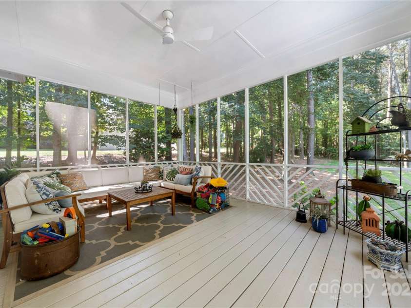 480 Robinson Road, Mooresville, NC 28117.  MLS# CAR4276641, YatesRealty ID 26190. 