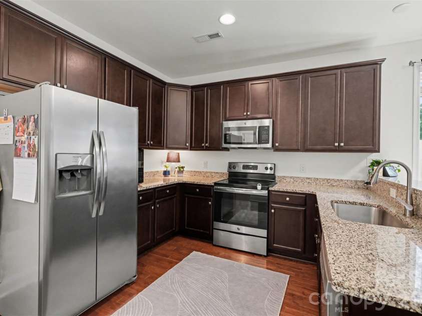 13712 Cinnabar Place, Huntersville, NC 28078.  MLS# CAR4372187, YatesRealty ID 26191. 
