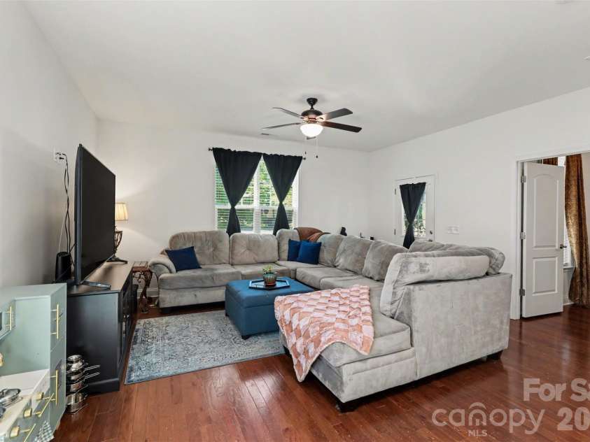 13712 Cinnabar Place, Huntersville, NC 28078.  MLS# CAR4372187, YatesRealty ID 26191. 