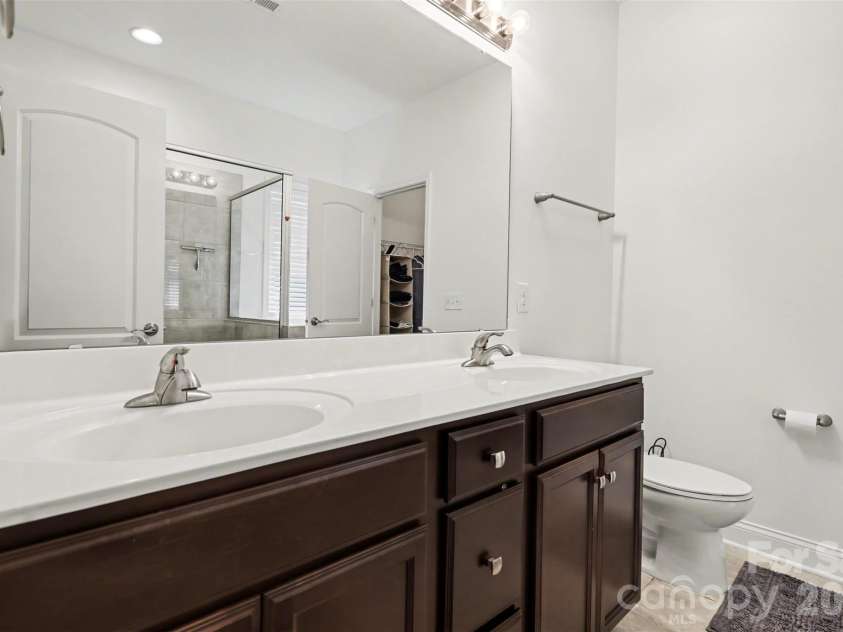 13712 Cinnabar Place, Huntersville, NC 28078.  MLS# CAR4372187, YatesRealty ID 26191. 