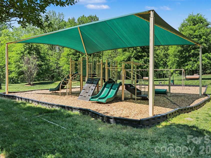 13712 Cinnabar Place, Huntersville, NC 28078.  MLS# CAR4372187, YatesRealty ID 26191. 