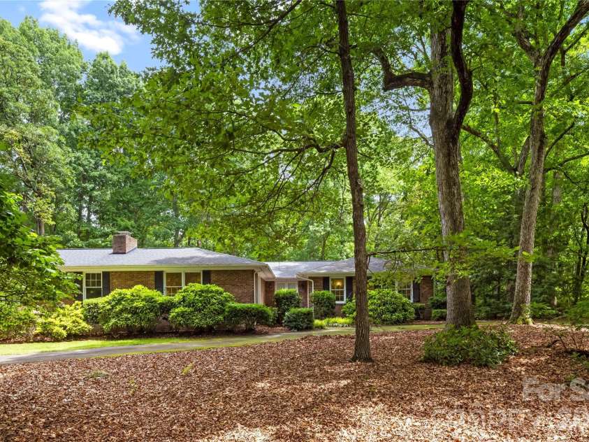 2038 Skyway Drive, Monroe, NC 28110.  MLS# CAR4387550, YatesRealty ID 26192. 