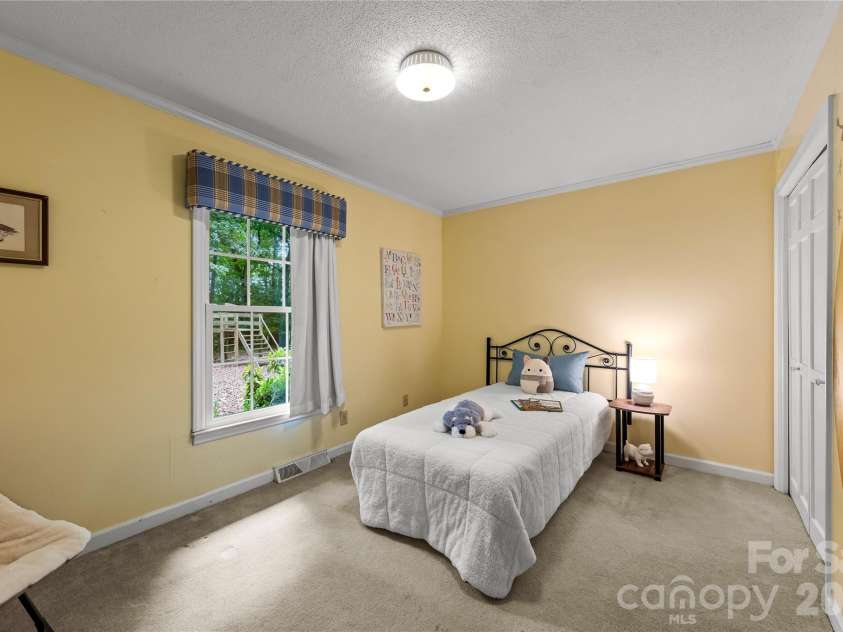 2038 Skyway Drive, Monroe, NC 28110.  MLS# CAR4387550, YatesRealty ID 26192. 