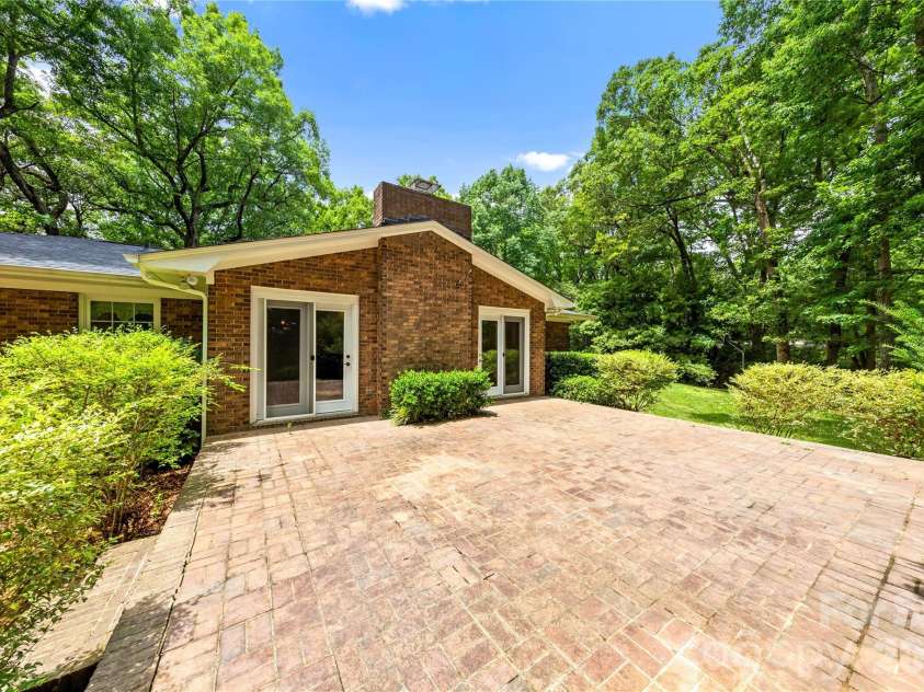 2038 Skyway Drive, Monroe, NC 28110.  MLS# CAR4387550, YatesRealty ID 26192. 